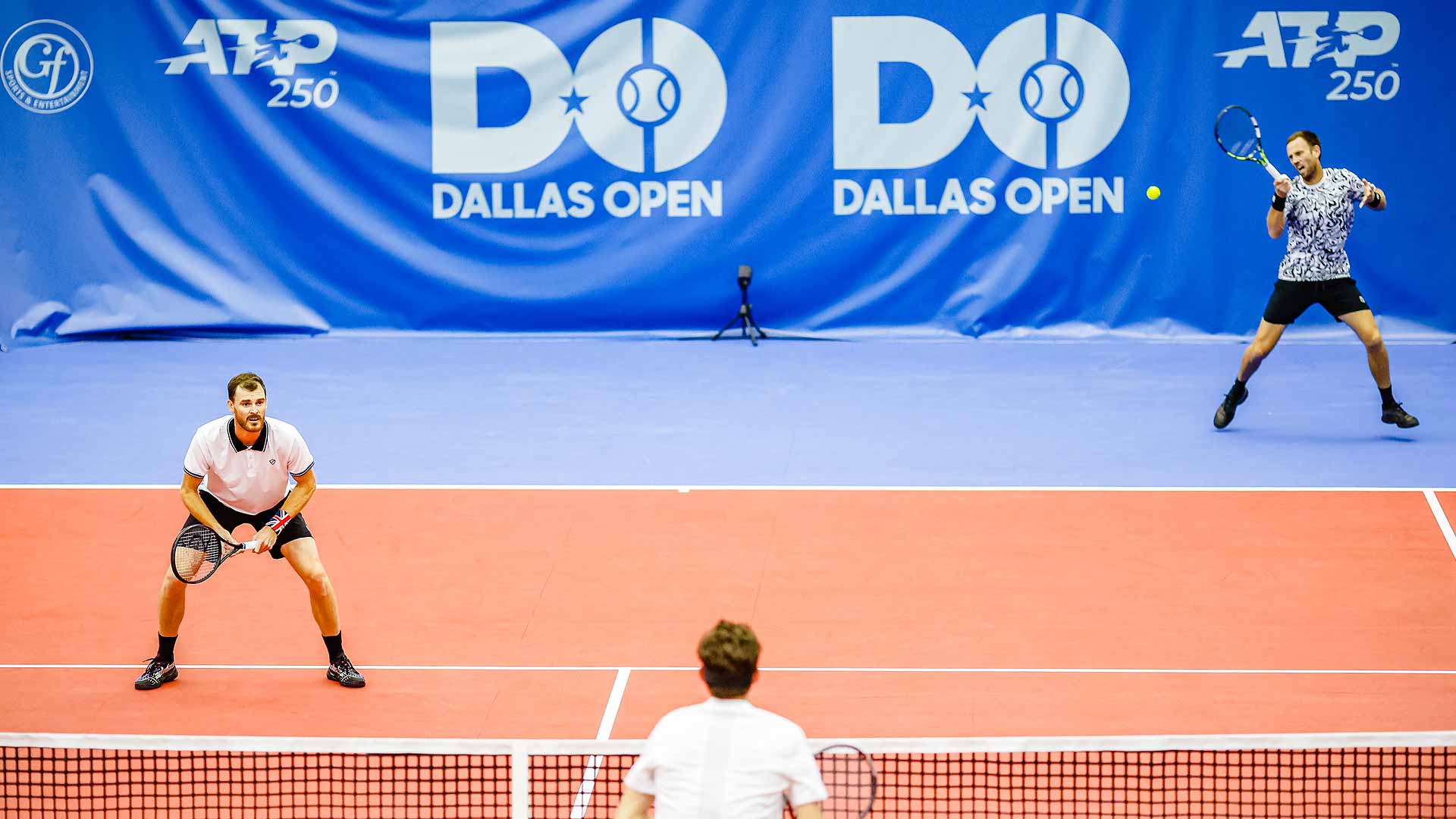 Tokyo Take-Off! Shapovalov Serves Past Johnson